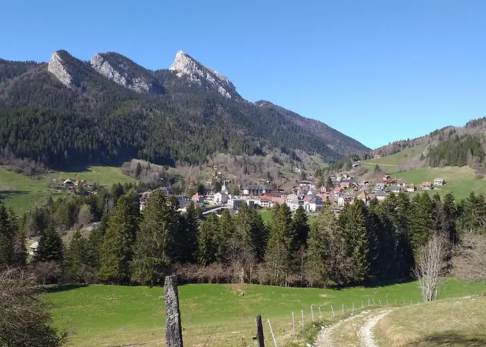 Grand A L'oree Du Bois En Chartreuse